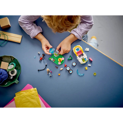 Конструктор LEGO Friends Электромобиль и зарядное устройство 42609