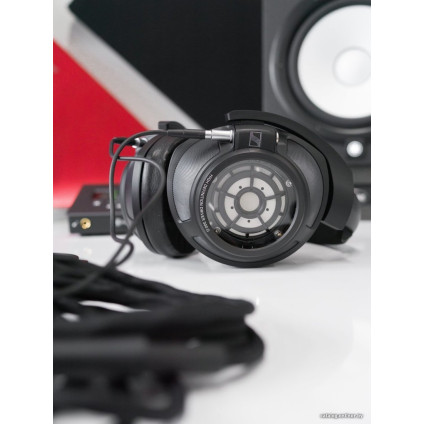 Наушники Sennheiser HD 820