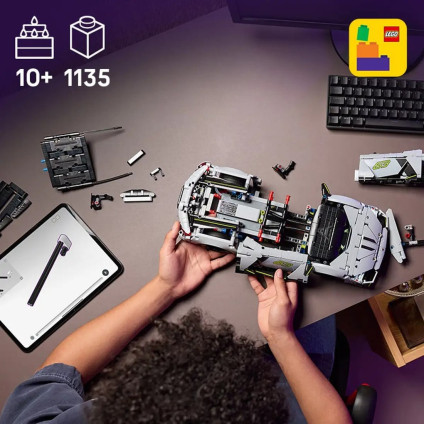 Конструктор LEGO Technic 42214 Суперкар Lamborghini Revuelto