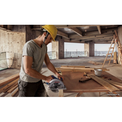 Дисковая (циркулярная) пила Bosch GKS 140 Professional 06016B3020