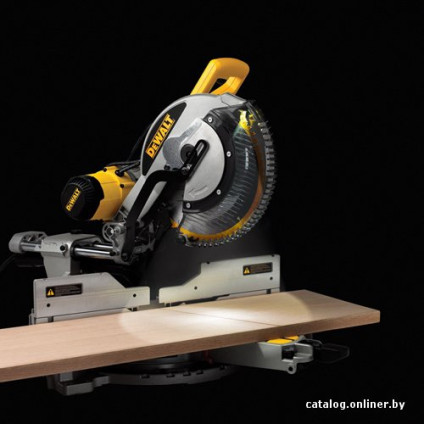 Торцовочная пила DeWalt DWS780