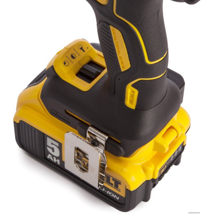 Ударная дрель-шуруповерт DeWalt DCD796P2 (с 2-мя АКБ 5 Ah)