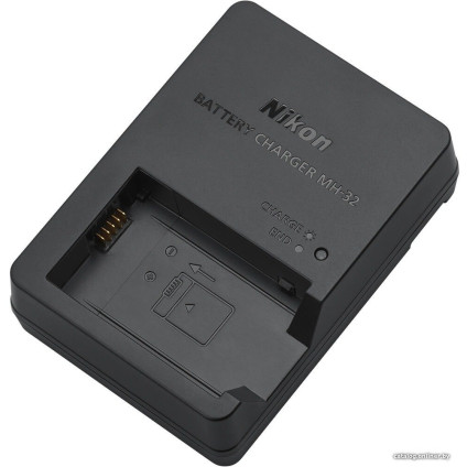 Беззеркальный фотоаппарат Nikon Z fc Body (черный/серебристый)