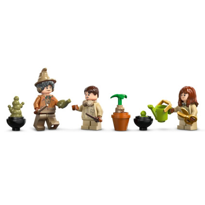 Конструктор LEGO Harry Potter Замок Хогвартс: Класс Гербологии 76445