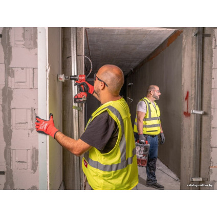 Ударная дрель-шуруповерт Milwaukee M18 M18BLPDRC-422C 4933492825 (с 2-мя АКБ 2 Ач + 4 Ач, кейс)