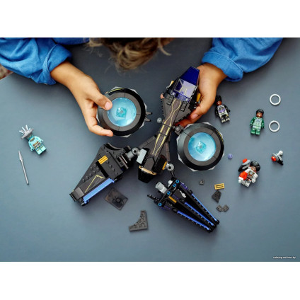 Конструктор LEGO Marvel 76211 Солнечная птица Шури