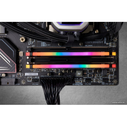 Оперативная память Corsair Vengeance PRO RGB 2x8GB DDR4 PC4-25600 CMW16GX4M2Z3200C16
