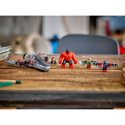 Конструктор LEGO Super Heroes Битва Капитана Америки против Красного Халка 76292