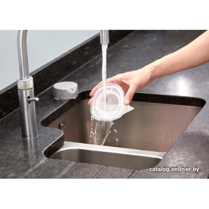 Пылесос Black & Decker NVC220WC