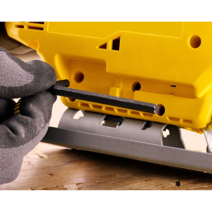 Электролобзик Stanley SFMCS600B (без АКБ)