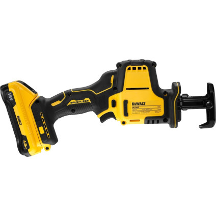 Сабельная пила DeWalt DCS369M2 (с 2-мя АКБ, кейс)