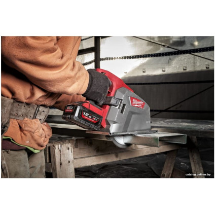 Дисковая (циркулярная) пила Milwaukee Fuel M18 FMCS66-0C 4933472110 (без АКБ, кейс)