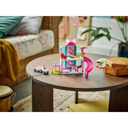 Конструктор LEGO Disney Гостиница Минни для домашних питомцев 43274