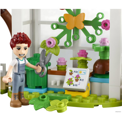 Конструктор LEGO Friends 41707 Машина для посадки деревьев