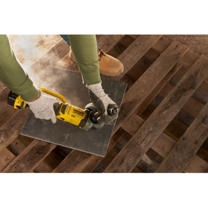 Угловая шлифмашина Stanley SFMCG400B (без АКБ)