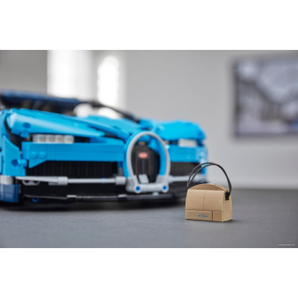 Конструктор LEGO Technic 42083 Bugatti Chiron
