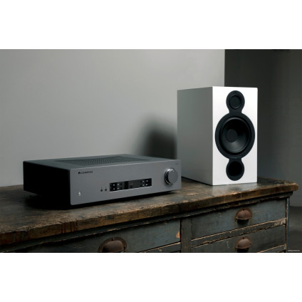 Интегральный усилитель Cambridge Audio CXA61