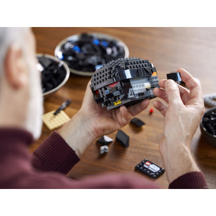 Конструктор LEGO Star Wars 75343 Шлем темного штурмовика