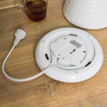 Электрический чайник Eldom C275 Nelo (белый)