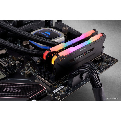 Оперативная память Corsair Vengeance PRO RGB 2x8GB DDR4 PC4-25600 CMW16GX4M2Z3200C16