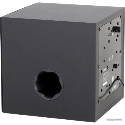 Проводной сабвуфер Yamaha NS-SW050 (черный)