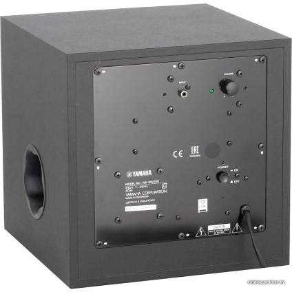 Проводной сабвуфер Yamaha NS-SW050 (черный)