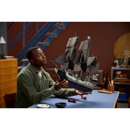 Конструктор LEGO Icons 10365 Пираты Карибского моря: Черная жемчужина