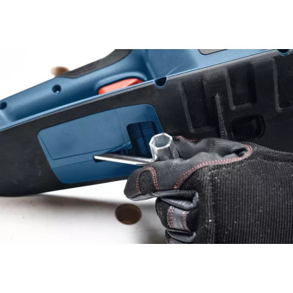 Аккумуляторная пила Bosch GKE 18V-40 Professional 06008D3000 (без АКБ)