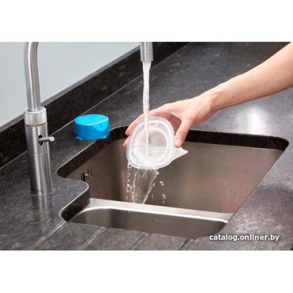 Пылесос Black & Decker NVC215WA