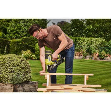 Гвоздезабиватель Ryobi R15GN18-0 5133005297 (без АКБ)
