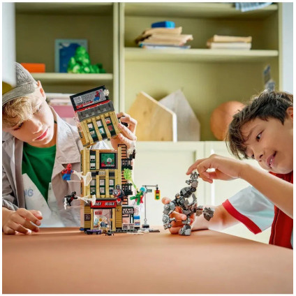 Конструктор LEGO Marvel 76342 Spider-Man Человек-паук против Мистерио: Дейли Бьюгл