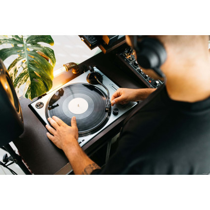 Виниловый проигрыватель Lenco L-3809 (металлик)