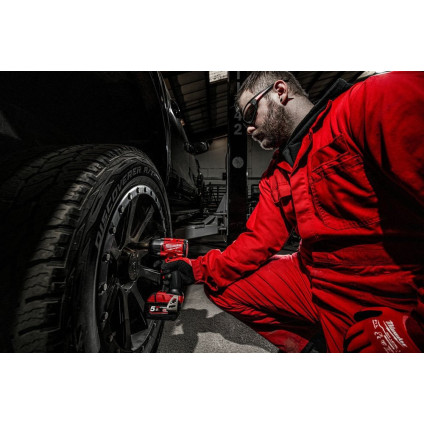 Гайковерт Milwaukee M18 FUEL M18FMTIW2F12-0 4933498057 (без АКБ)