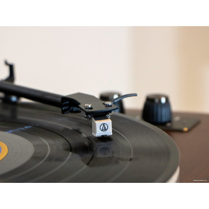 Виниловый проигрыватель Lenco LS-470WA