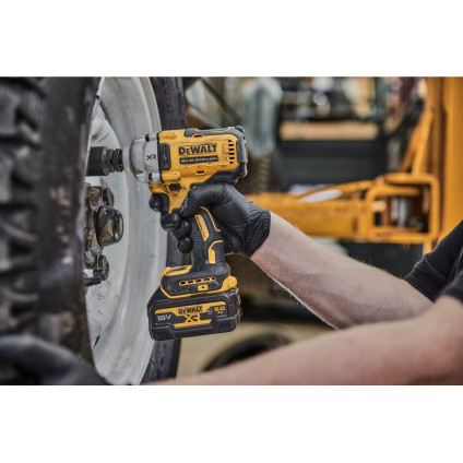 Гайковерт DeWalt DCF891P2G (с 2-мя АКБ, вкладыш для кейса)