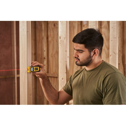 Лазерный дальномер Stanley STHT77065-0