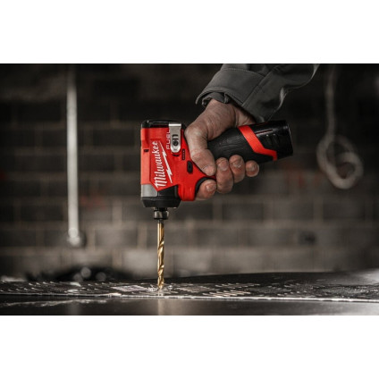 Винтоверт Milwaukee M12 FUEL M12FID2-202X 4933479877 (с 2-мя АКБ, кейс)