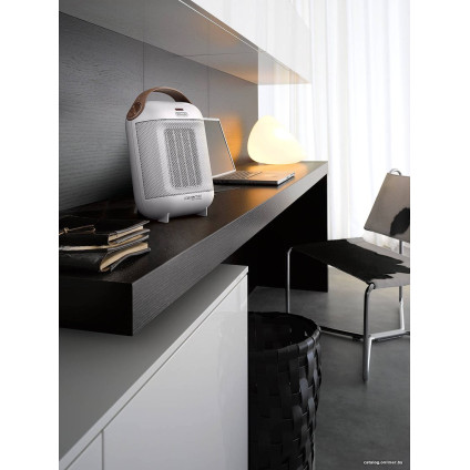 Тепловентилятор DeLonghi HFX30C18.IW