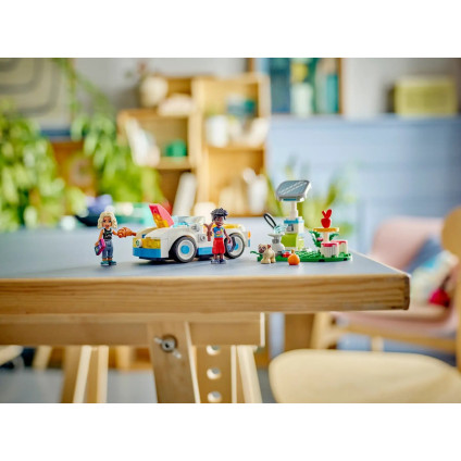 Конструктор LEGO Friends Электромобиль и зарядное устройство 42609