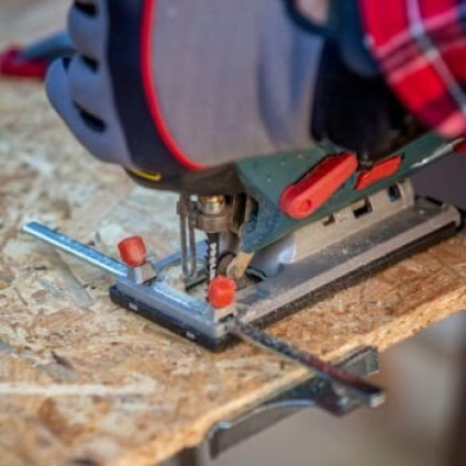 Электролобзик Tryton TMR800K (кейс)