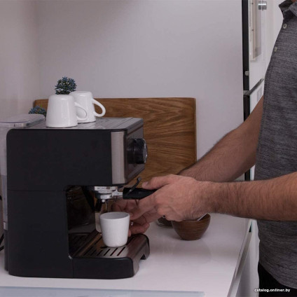 Рожковая кофеварка Black & Decker BXCO1200E