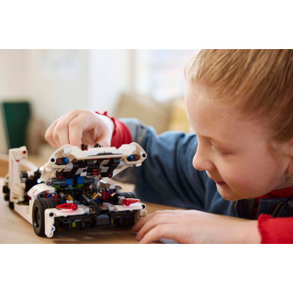 Конструктор LEGO Technic 42184 Белый гиперкар Koenigsegg Jesko Absolut