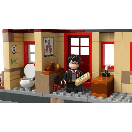 Конструктор LEGO Harry Potter 76423 Поезд Хогвартс-Экспресс со станцией Хогсмид