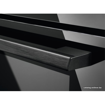 Электрический духовой шкаф Electrolux EOE5C71Z