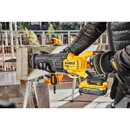 Сабельная пила DeWalt DCS386H2T (с 2-мя АКБ, кейс)