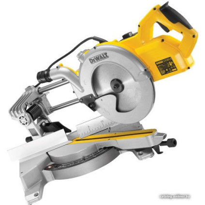 Торцовочная пила DeWalt DWS778