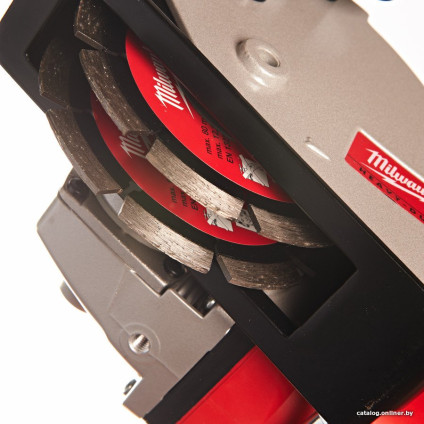 Штроборез Milwaukee WCE 30 [4933383855]