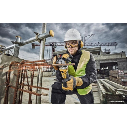 Угловая шлифмашина DeWalt DCG405P3 (с 3-мя АКБ, кейс)