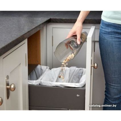 Пылесос Black & Decker NVC215W-QW