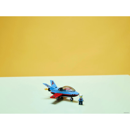 Конструктор LEGO City 60323 Трюковый самолет